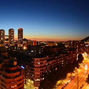 Superviews, Parking 24h Vigilado Incluido Y Netflix En Independiente Con Bano Privado En Particular, Francais&english , Bilbao Spanje